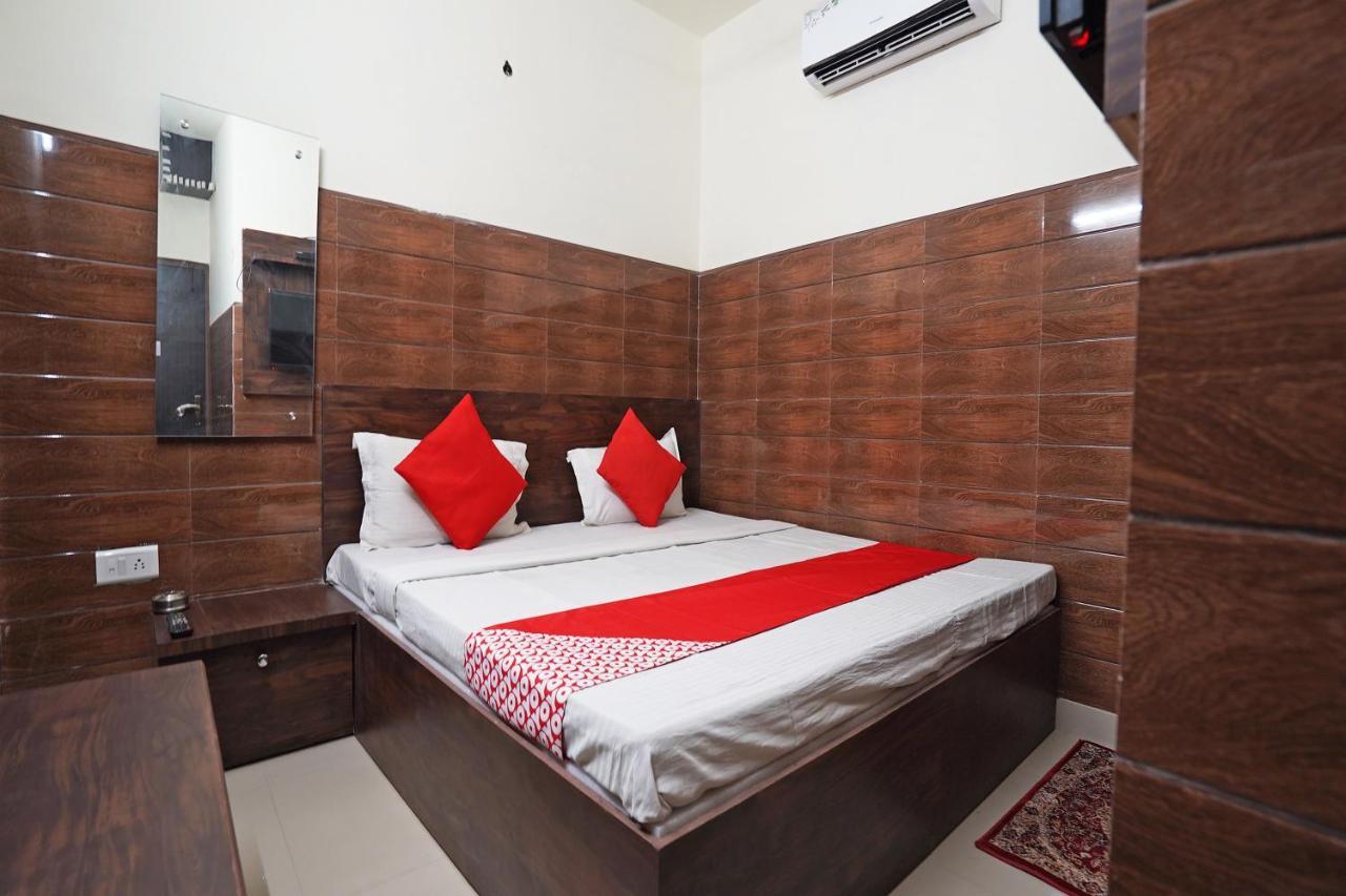 Hotel O Shri Sai Guest House Delhi  Buitenkant foto
