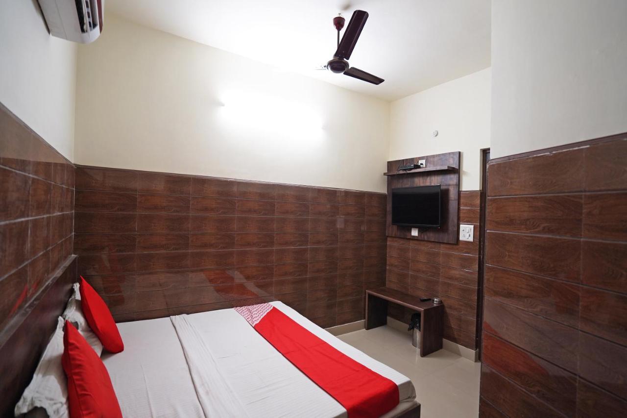 Hotel O Shri Sai Guest House Delhi  Buitenkant foto