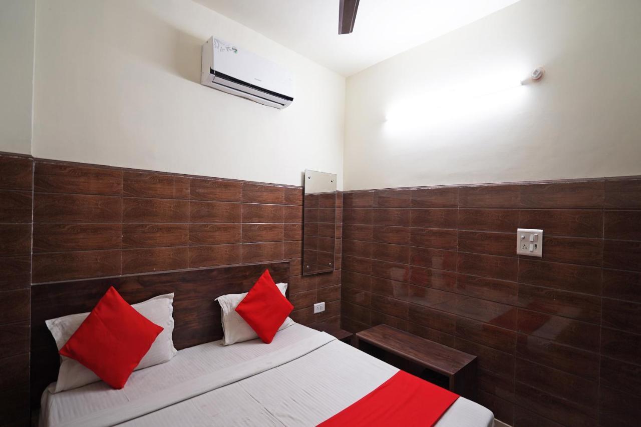 Hotel O Shri Sai Guest House Delhi  Buitenkant foto