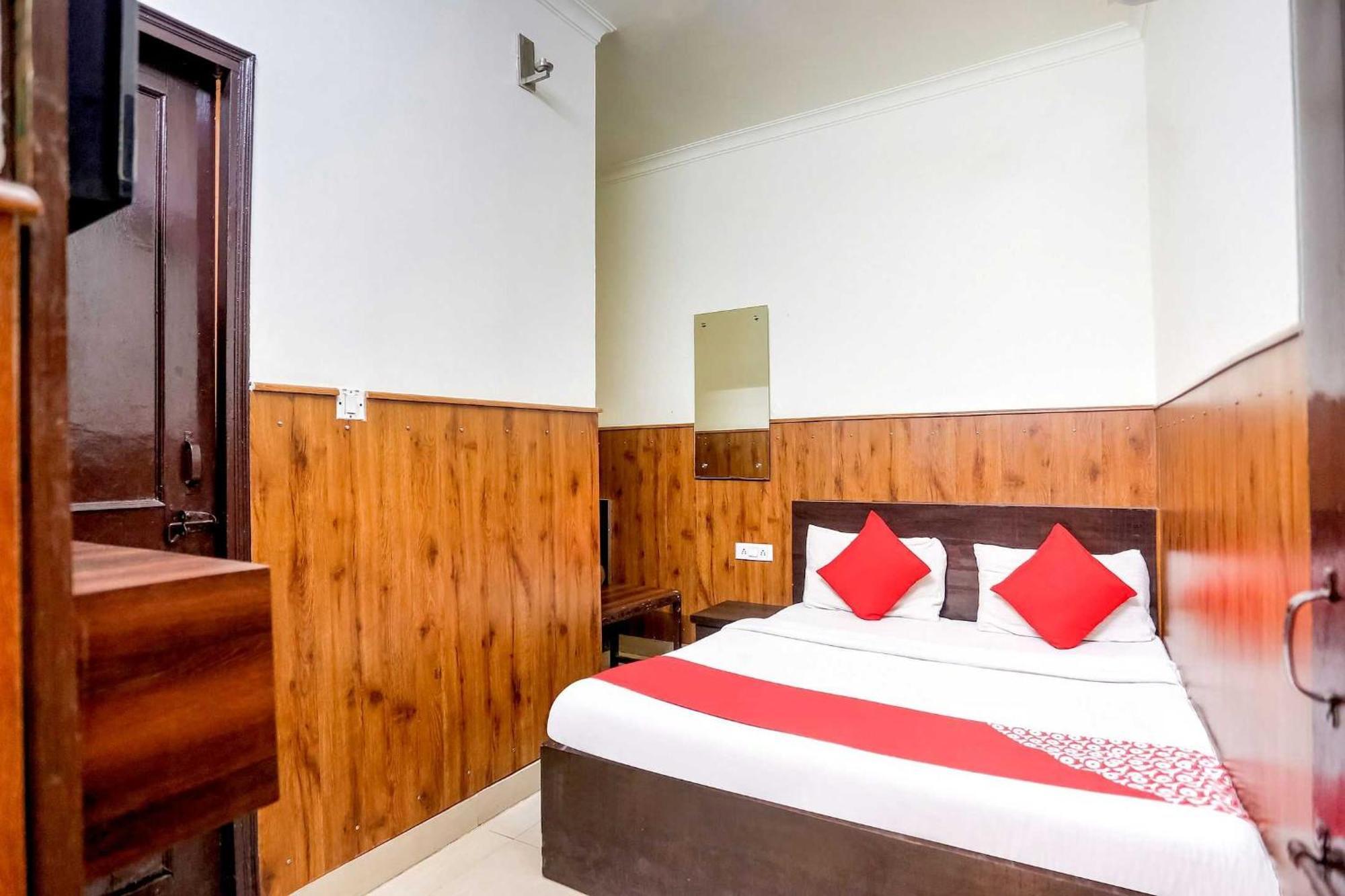Hotel O Shri Sai Guest House Delhi  Buitenkant foto