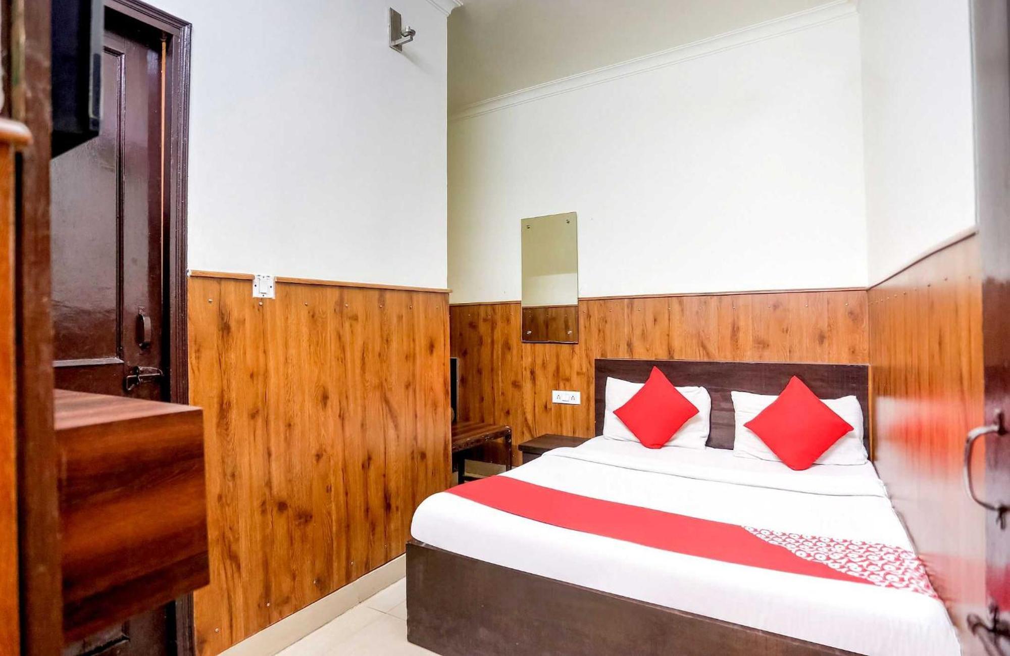Hotel O Shri Sai Guest House Delhi  Buitenkant foto