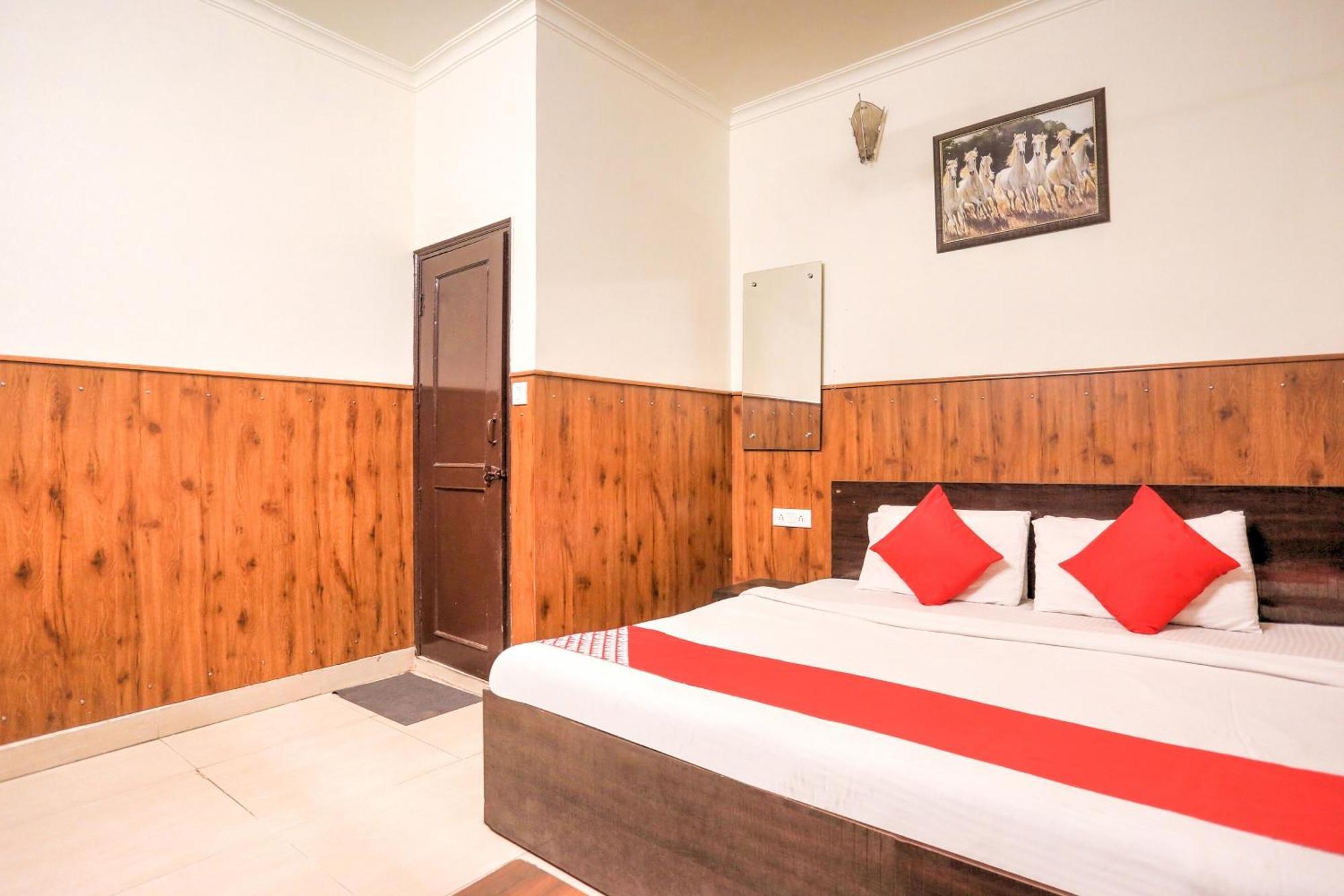 Hotel O Shri Sai Guest House Delhi  Buitenkant foto