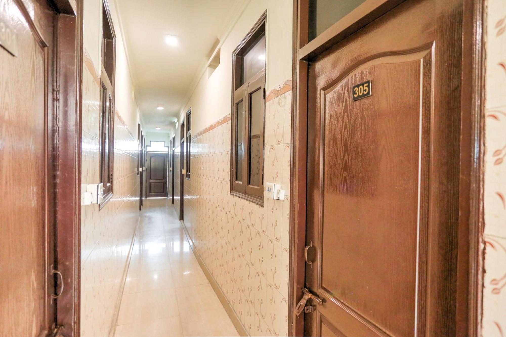 Hotel O Shri Sai Guest House Delhi  Buitenkant foto