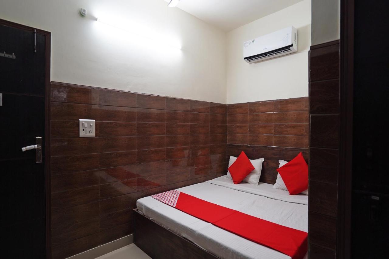 Hotel O Shri Sai Guest House Delhi  Buitenkant foto